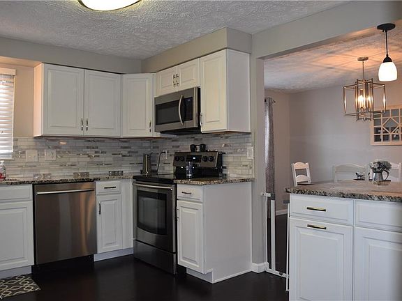3rd image of 6674 Ivana Ct