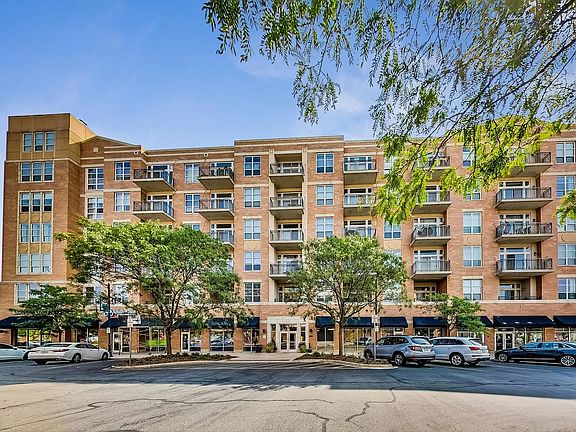 2nd image of 647 Metropolitan Way Unit 213L