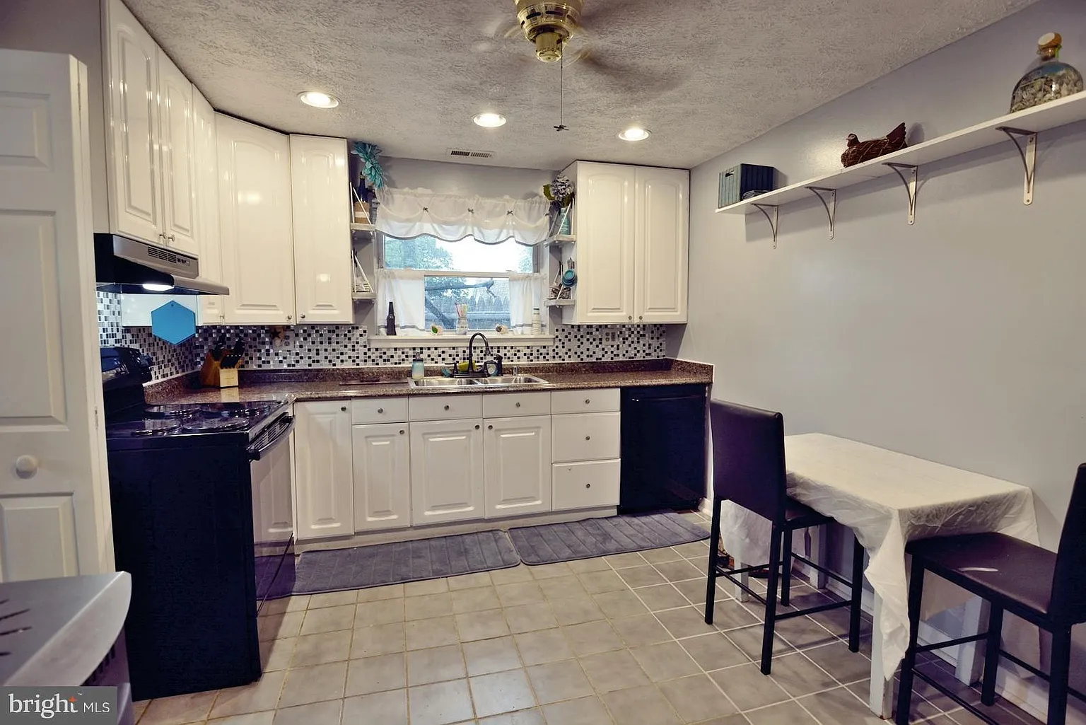 514 Oakwood Rd photo 1