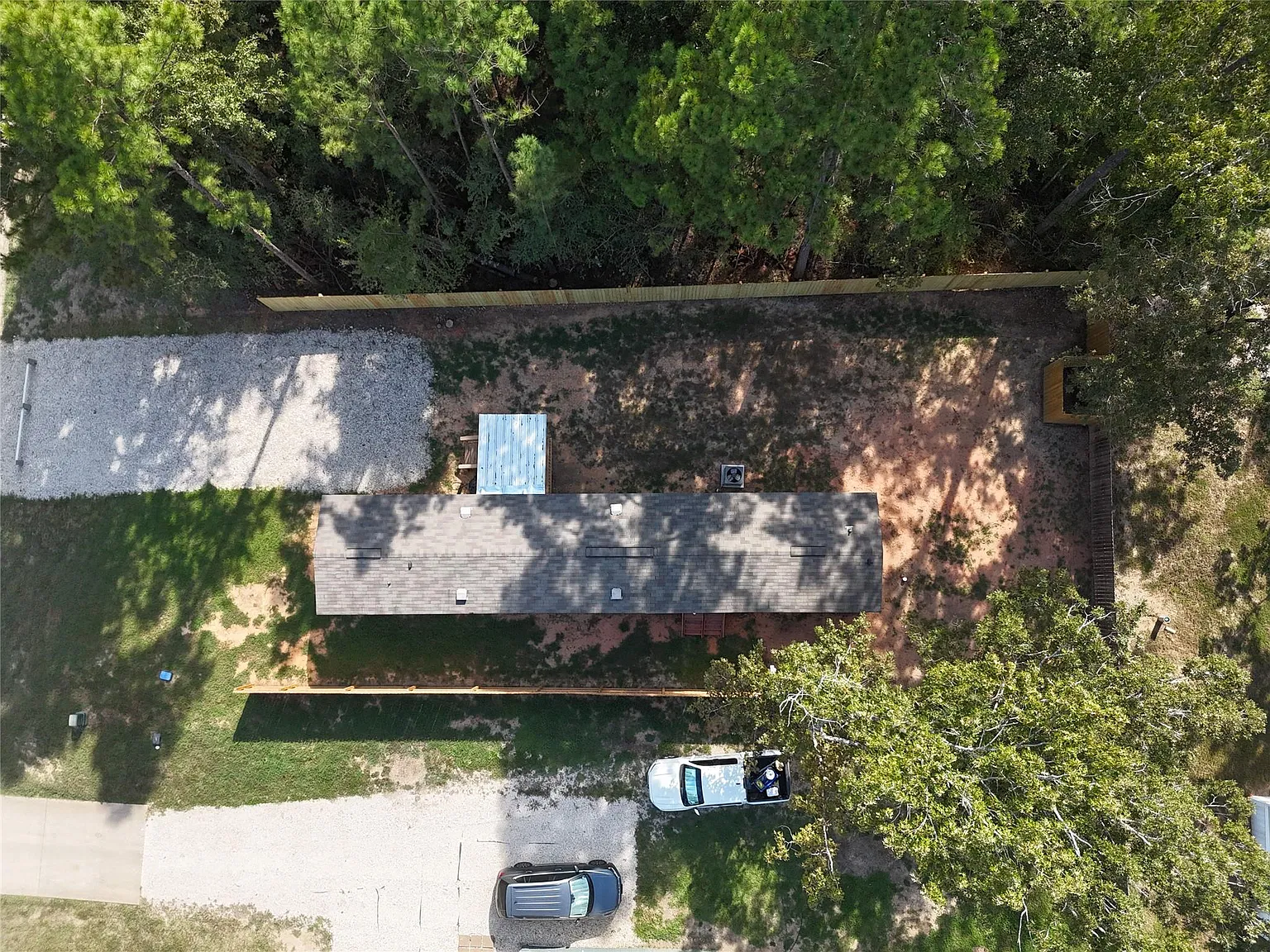 3 bed, 2.0 bath, 1056 sqft, $1,200 — Photo 3