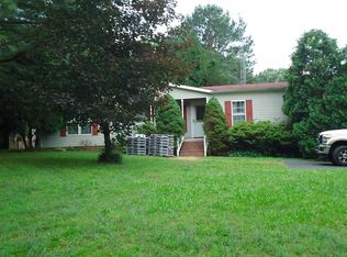 208 Lakeview Manor Rd, Springville, TN 38256