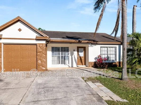 303 Regal Park Dr, Valrico, FL 33594