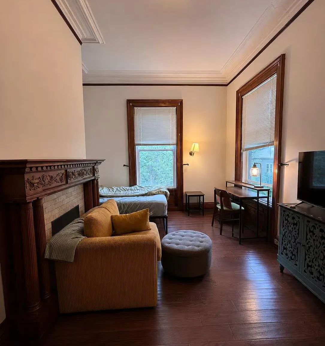 1 bed, 250 sqft, $950 — Photo 1