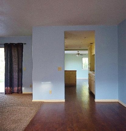 3rd image of 11225 Peach Ave