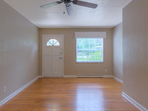 4th image of 15 S University Cir