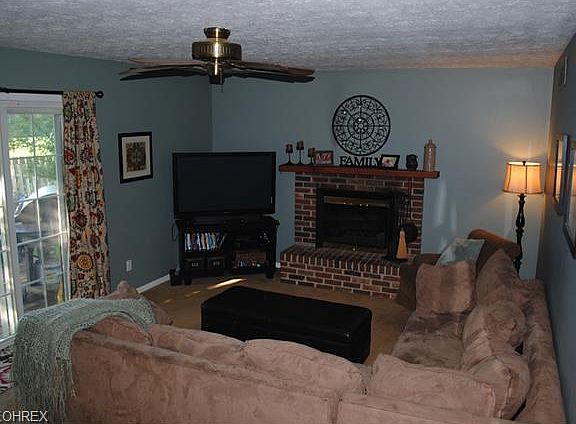 5th image of 709 Twin Oaks Blvd