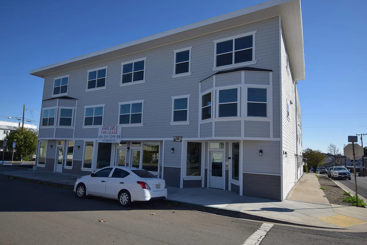 Building Photo - 93 S 2nd St #301