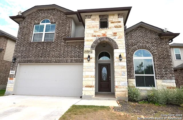 4 bed, 3.5 bath, 2616 sqft, $2,750 — Photo 2
