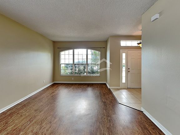 3rd image of 14525 Kaiser Ct