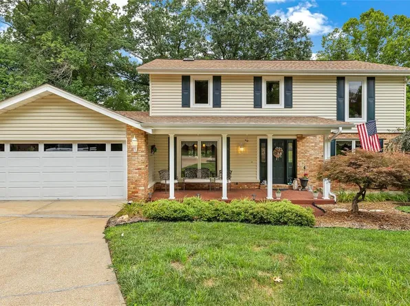4629 Misty Leaf Ln, Saint Louis, MO 63128
