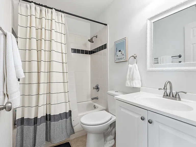 208 Flournoy Dr — Photo 11