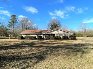 2631 Ridge Rd, Columbus, MS 39705