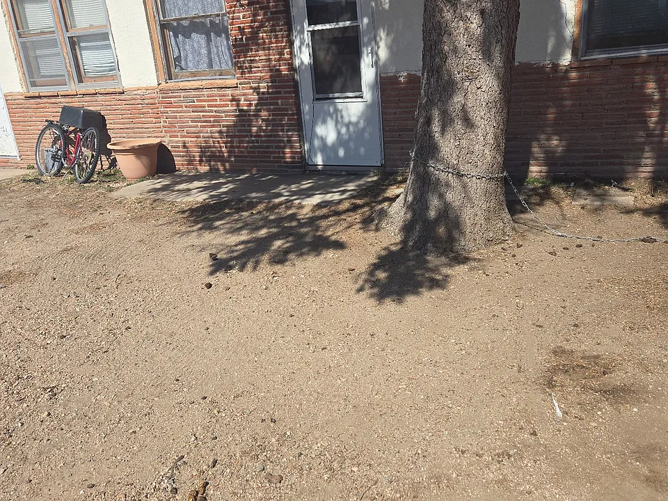 1322 W 17th St #17