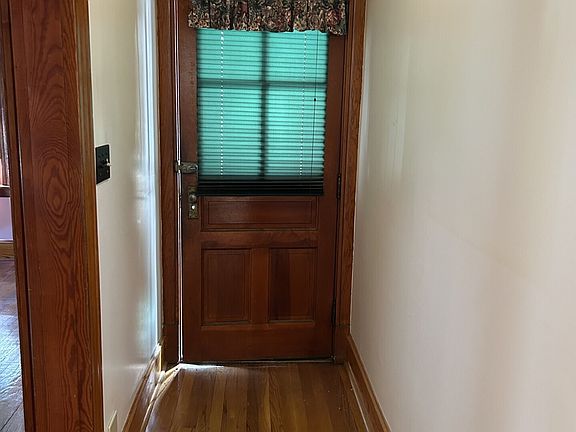 3rd image of 41 Lawlor St