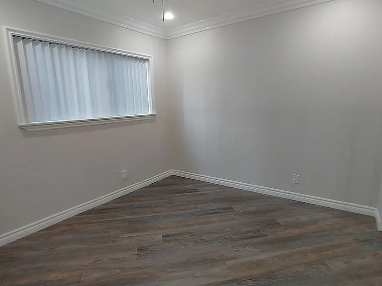 Five Star Suites — Photo 69