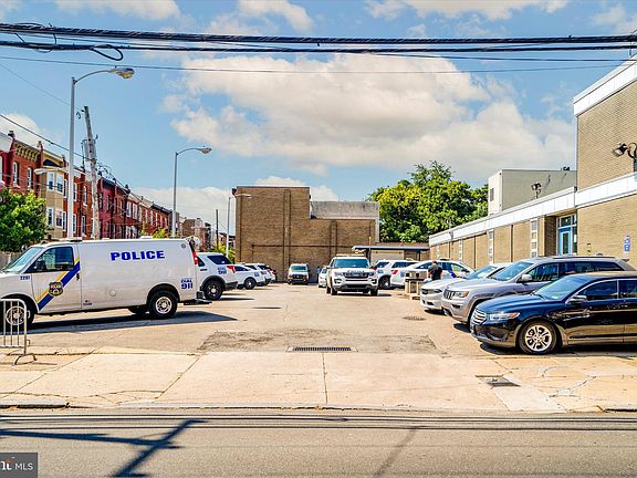 3rd image of 1625 W Montgomery Ave