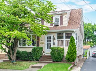 8-07 Fern St #2, Fair Lawn, NJ 07410