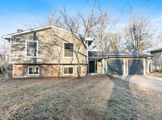 784 Sussex Ln, Crystal Lake, IL 60014