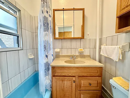 Rented by Capri Jet Realty Corp | media 11