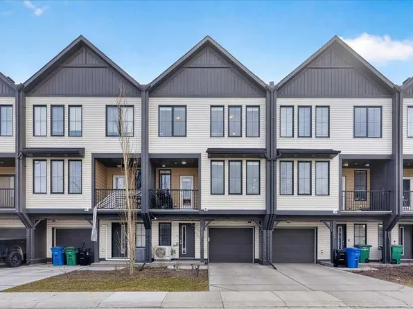 663 S Point Heath SW, Airdrie, AB T4B 5H7