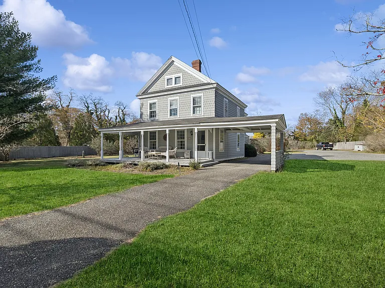 Montauk Hwy — Photo 22