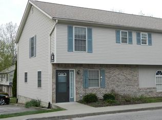 823 E Sherwood Hills Dr, Bloomington, IN 47401