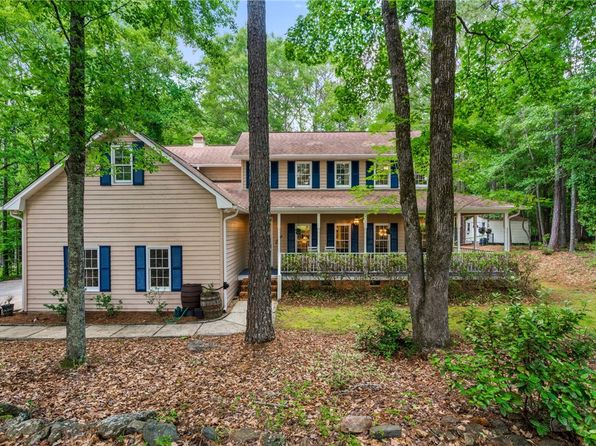 2092 S Evergreen Dr, Auburn, AL 36830