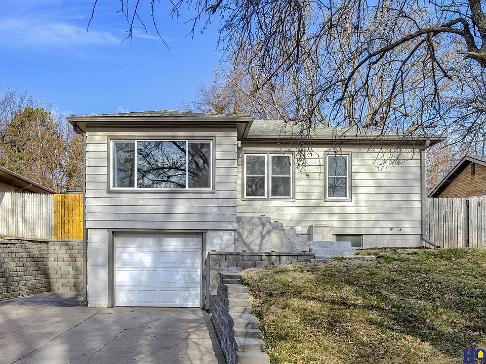 1st image of 407 N Cotner Blvd