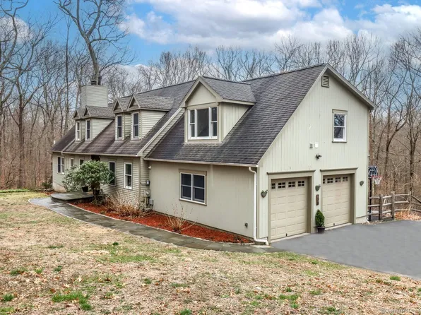 178 Chestnut Ridge Road, Bethel, CT 06801