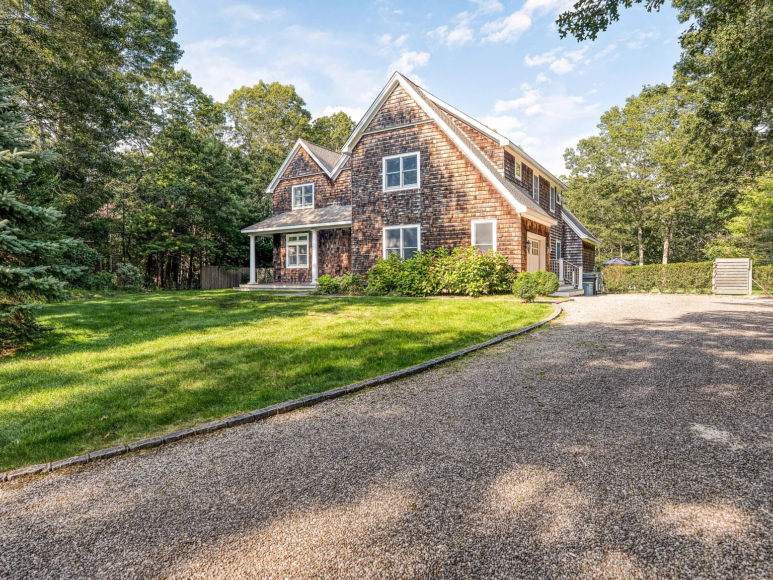 Wainscott Post Modern — Photo 3