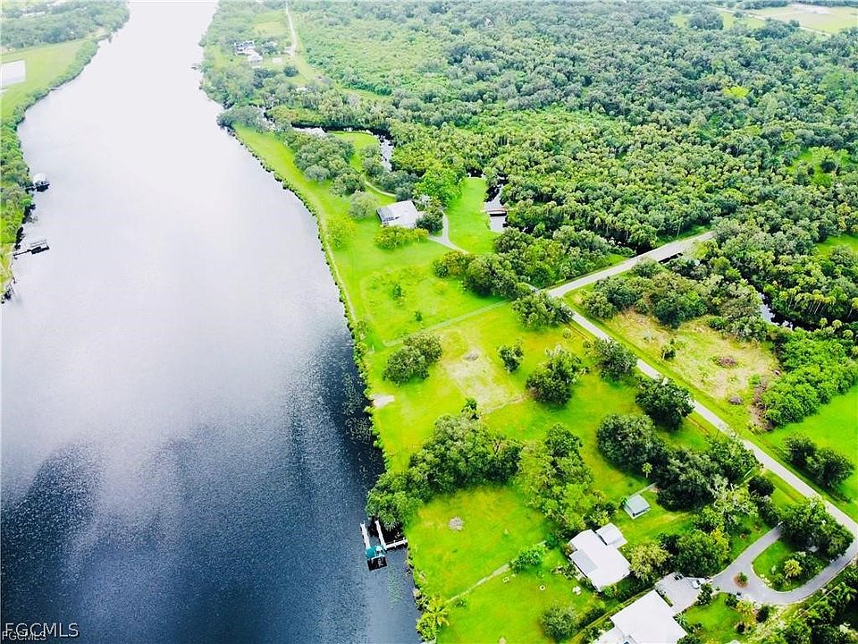2nd image of 20020 Cypress Creek Dr