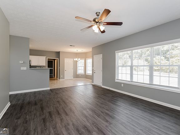 3rd image of 2604 Santa Fe Ct SE