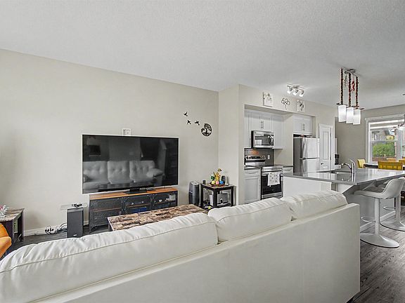 4th image of 2234 Glenridding Blvd SW