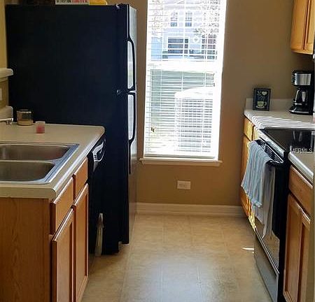 4th image of 2726 Dodds Ln