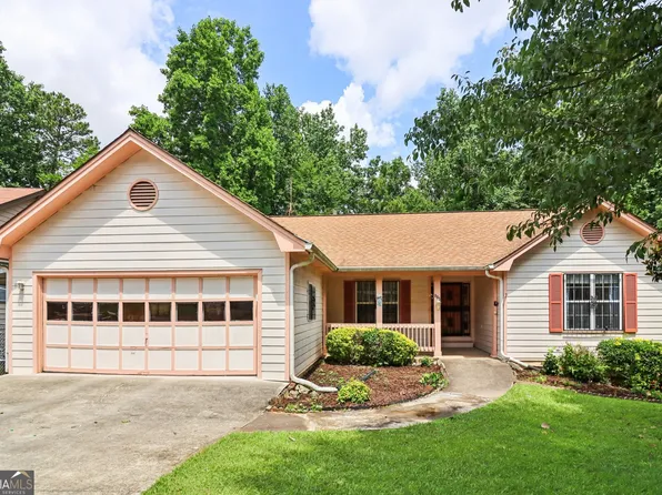 885 Falling Water Ln, Norcross, GA 30093