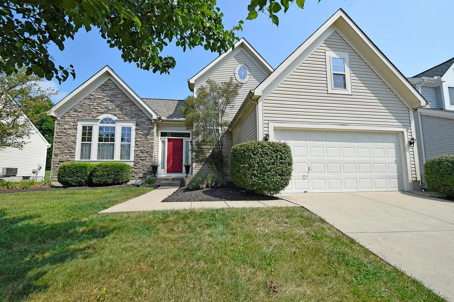 1724 Riverwood Trl photo 1