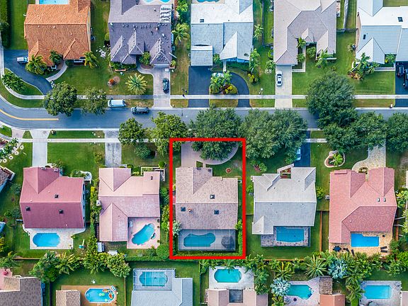 3rd image of 10081 NW 13th St