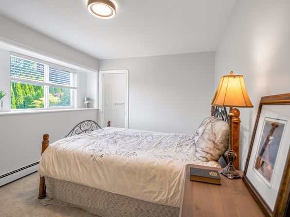 5 bedroom rental in Surrey — photo 25