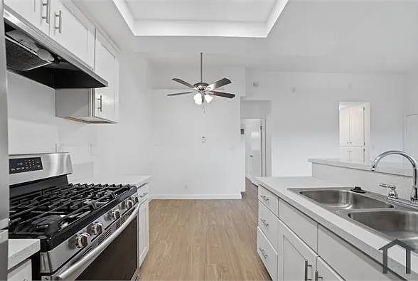 1071 Junipero Ave #302 — Photo 10
