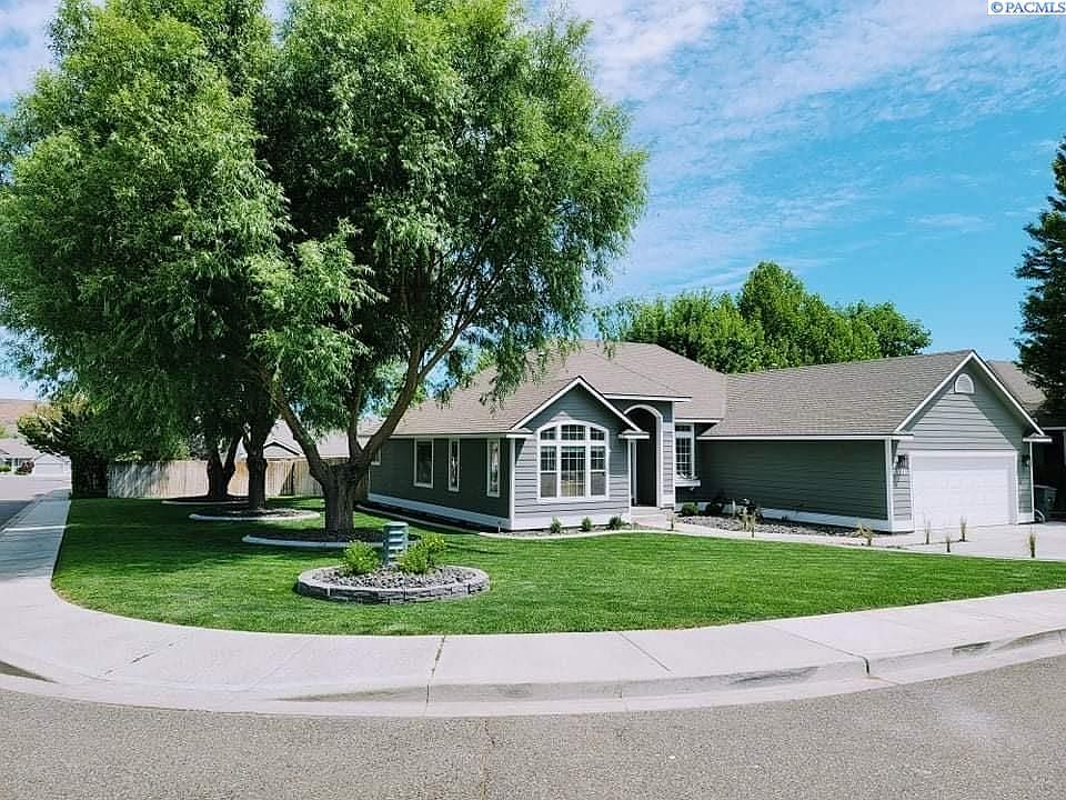 1st image of 1824 Maui Dr