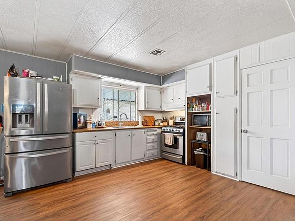 4th image of 8701 Mesa Rd Space 116
