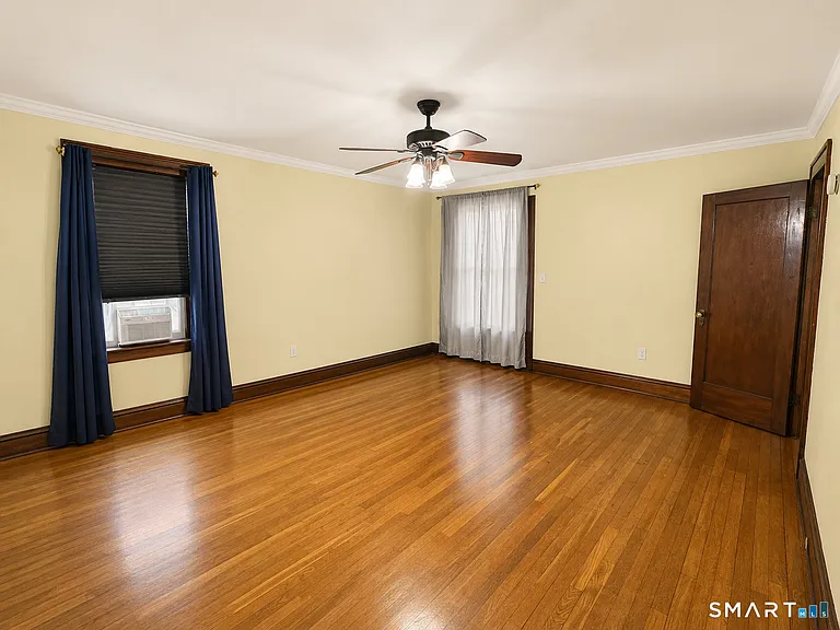 18 Fleetwood Ave — Photo 14