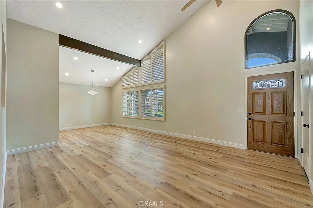 3 bed, 1494 sqft, $6,800 — Photo 2