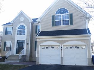 56 Birmingham Dr, Columbus, NJ 08022