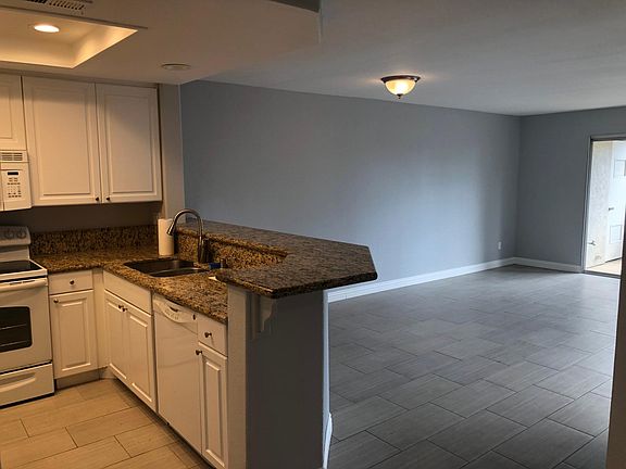 3rd image of 9950 Scripps Westview Way Unit 67