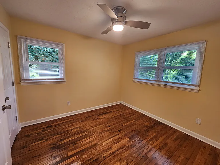 464 Ruth St — Photo 22