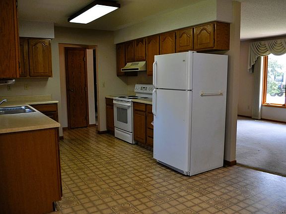5th image of 1301 Lenham Ave SE