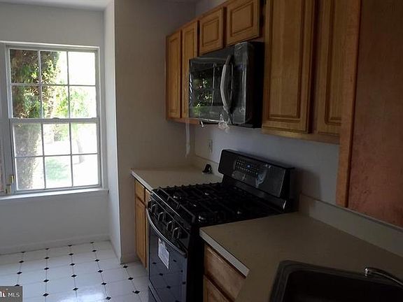 2nd image of 53 Victoria Dr #1153