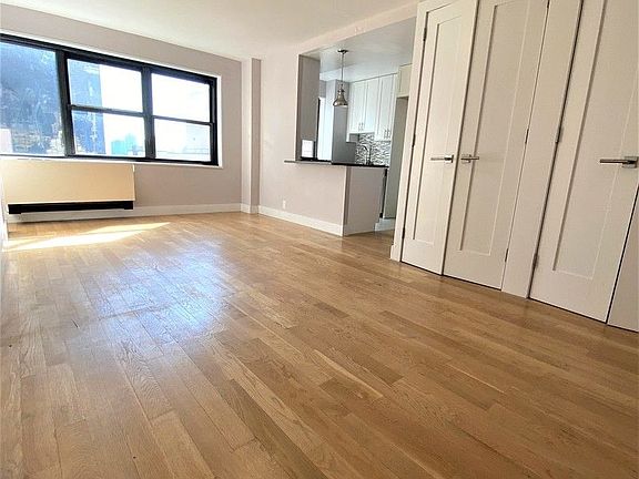 2nd image of 305 E 47th St #19Q