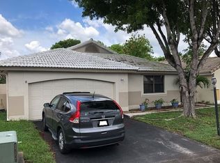 5911 Bristol Ln, Davie, FL 33331